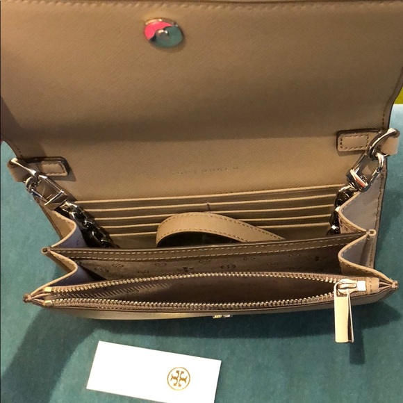 🌸WKND SALE🌸💲⬇️Tory Burch Robinson crossbody - Picture 4 of 6